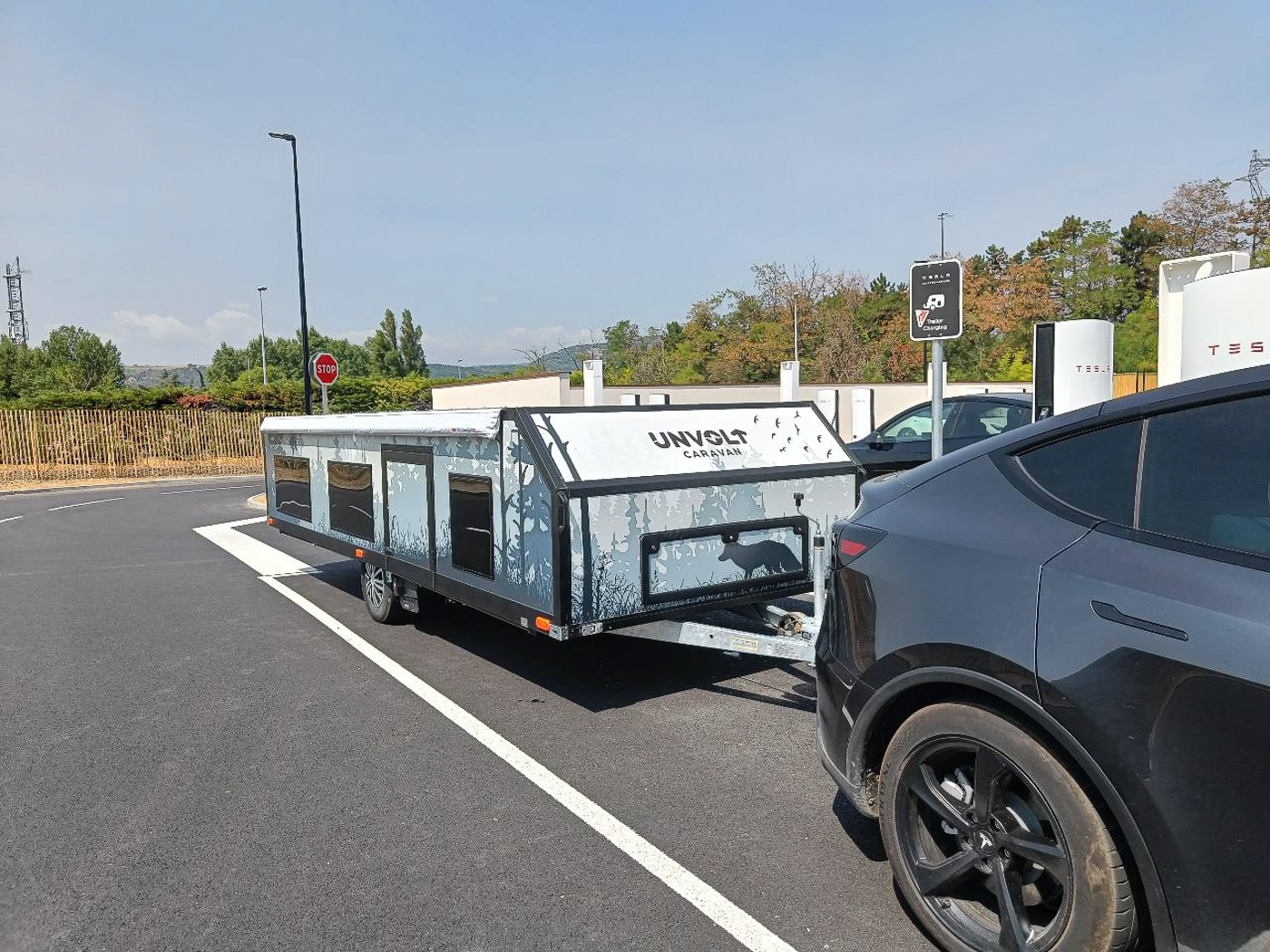 Unvolt Caravan 2